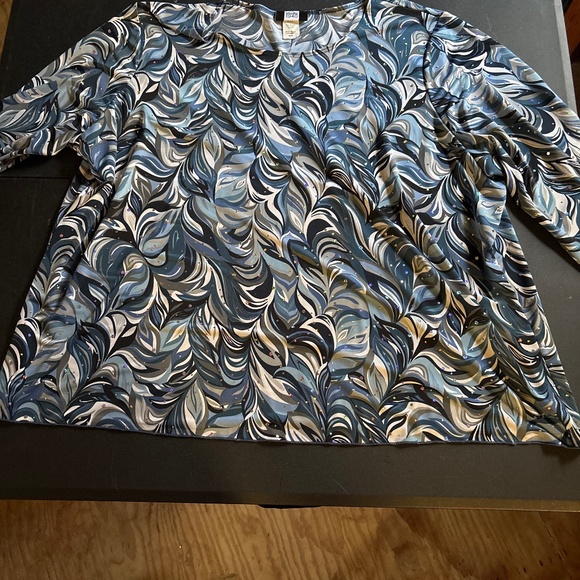 Half long sleeve shirt - Picture 1 of 1